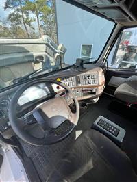 2018 Volvo VNL