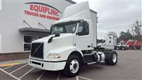 2017 Volvo VNM SINGLE AXLE DAY CAB