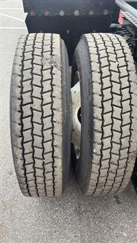 2017 Volvo VNM SINGLE AXLE DAY CAB