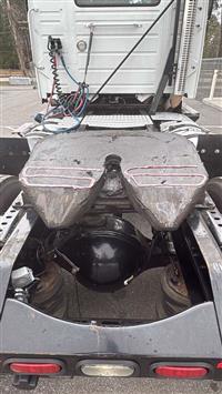 2017 Volvo VNM SINGLE AXLE DAY CAB