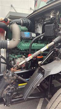 2017 Volvo VNM SINGLE AXLE DAY CAB