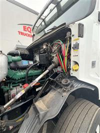 2017 Volvo VNM SINGLE AXLE DAY CAB