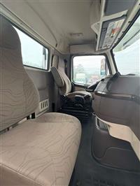 2017 Volvo VNM SINGLE AXLE DAY CAB