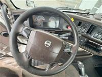 2017 Volvo VNM SINGLE AXLE DAY CAB