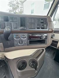 2017 Volvo VNM SINGLE AXLE DAY CAB