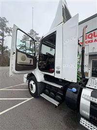 2017 Volvo VNM SINGLE AXLE DAY CAB