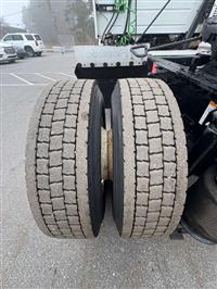 2017 Volvo VNM SINGLE AXLE DAY CAB