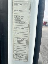 2017 Volvo VNM SINGLE AXLE DAY CAB