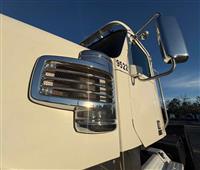 2015 Freightliner Coronado