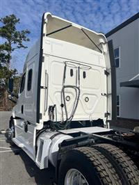 2022 Freightliner CASCADIA 116
