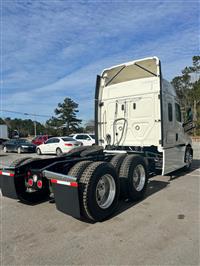 2022 Freightliner CASCADIA 116