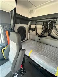 2022 Freightliner CASCADIA 116