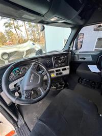 2019 Freightliner PE116SLP