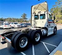 2019 Freightliner CASCADIA 126