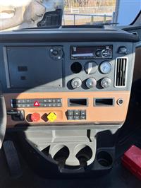 2019 Freightliner CASCADIA 126