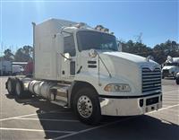 2018 Mack CXU613 FLAT TOP SLEEPER