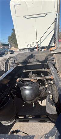 2018 Mack CXU613 FLAT TOP SLEEPER