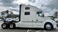 2023 Volvo VNL860