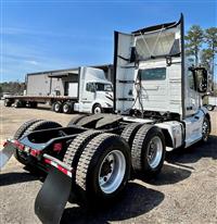 2019 Volvo VNL300