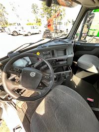 2019 Volvo VNL300