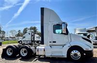 2019 Volvo VNL300