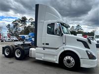 2018 Volvo VNL300