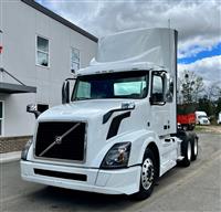 2018 Volvo VNL300