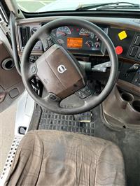 2018 Volvo VNL300