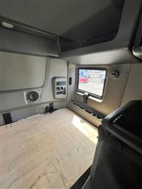 2020 International LT625 CUMMINS