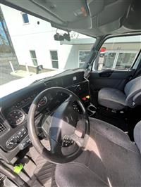 2020 International LT625 CUMMINS