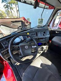 2021 Volvo VNR 6X2 Day Cab