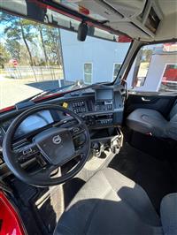 2021 Volvo VNR 6X2 Day Cab