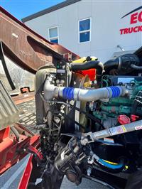 2021 Volvo VNR 6X2 Day Cab