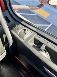 2021 Volvo VNR 6X2 Day Cab