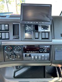 2021 Volvo VNR 6X2 Day Cab