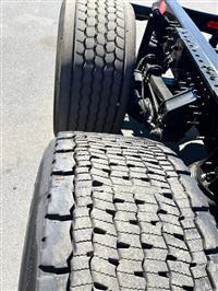 2021 Volvo VNR 6X2 Day Cab