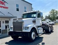 2015 Freightliner Coronado 122 SD