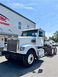 2015 Freightliner Coronado 122 SD