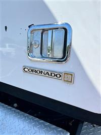 2015 Freightliner Coronado 122 SD
