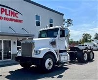 2015 Freightliner Coronado 122 SD