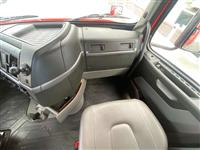2021 Volvo VNR 6X2 Day Cab