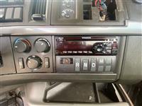 2021 Volvo VNR 6X2 Day Cab