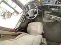 2021 Volvo VNR 6X2 Day Cab