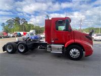 2021 Volvo VNR 6X2 Day Cab