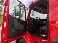 2021 Volvo VNR 6X2 Day Cab