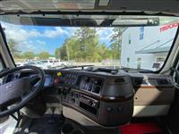 2017 Volvo VNM SINGLE AXLE DAY CAB