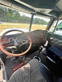 2001 Freightliner FLD132