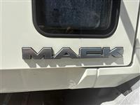 2018 Mack CXU 613 MID ROOF SLEEPER