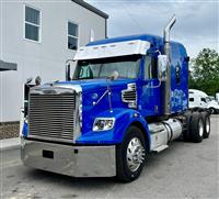 2017 Freightliner Coronado 122 SD