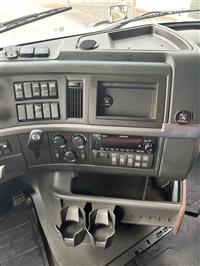 2024 Volvo VNL760